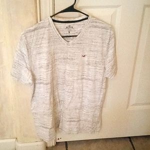 Hollister t shirt